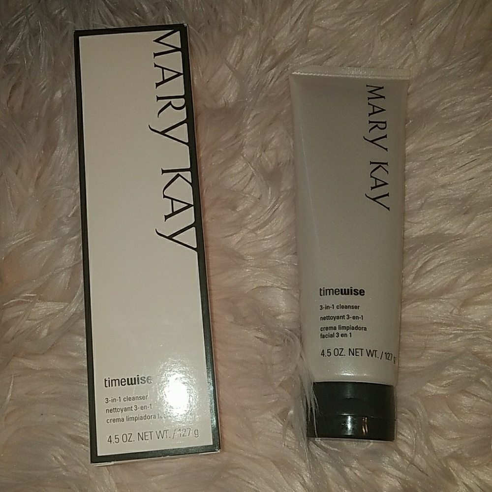 Mary Kay 3 in one cleanser - Picture 1 of 1